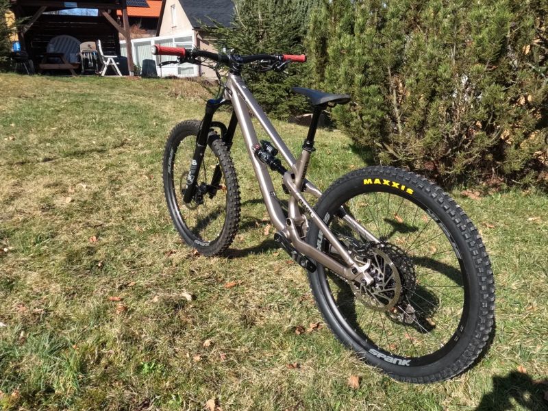 Commencal Clash XS