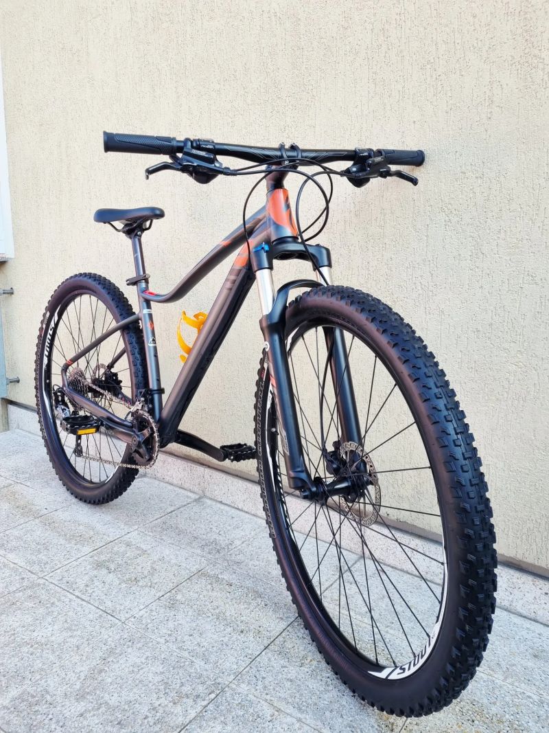 #25 Horské kolo Specialized 29“, pro 165-185 cm, zánovní