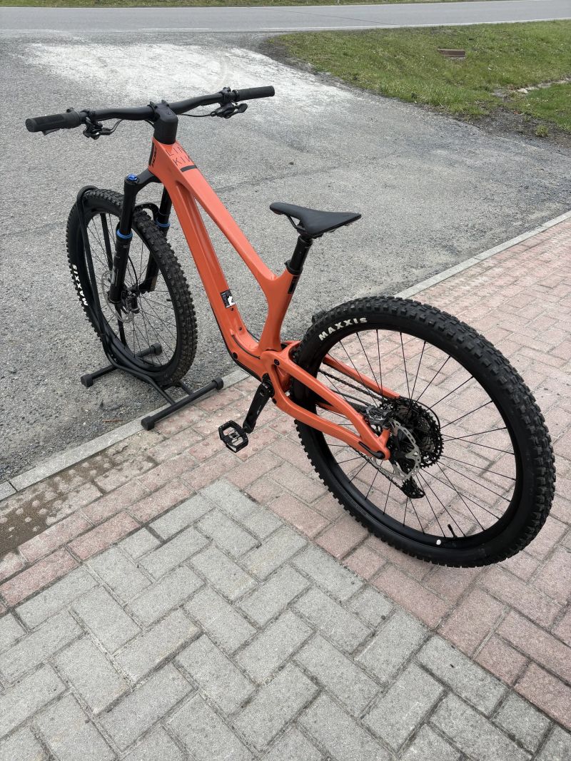 Bold Linkin 150 pro - vel. M