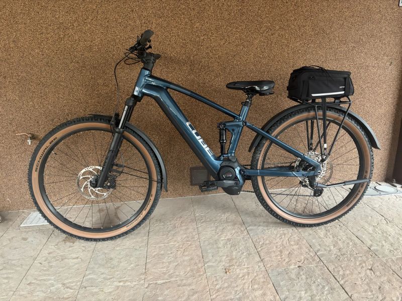 Cube Cube Stereo Hybrid 120 Race 750