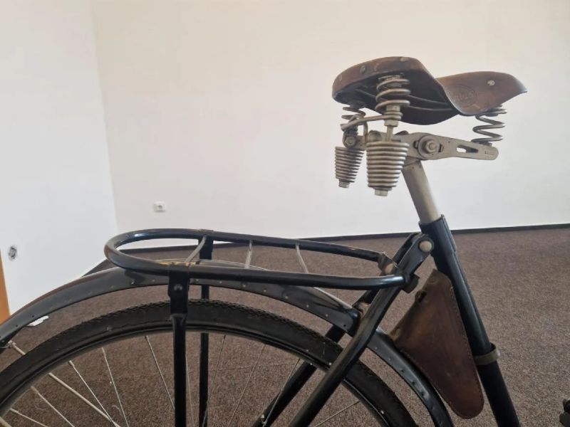 Historické dámské kolo České zbrojovky