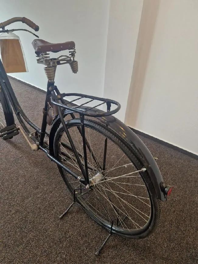 Historické dámské kolo České zbrojovky