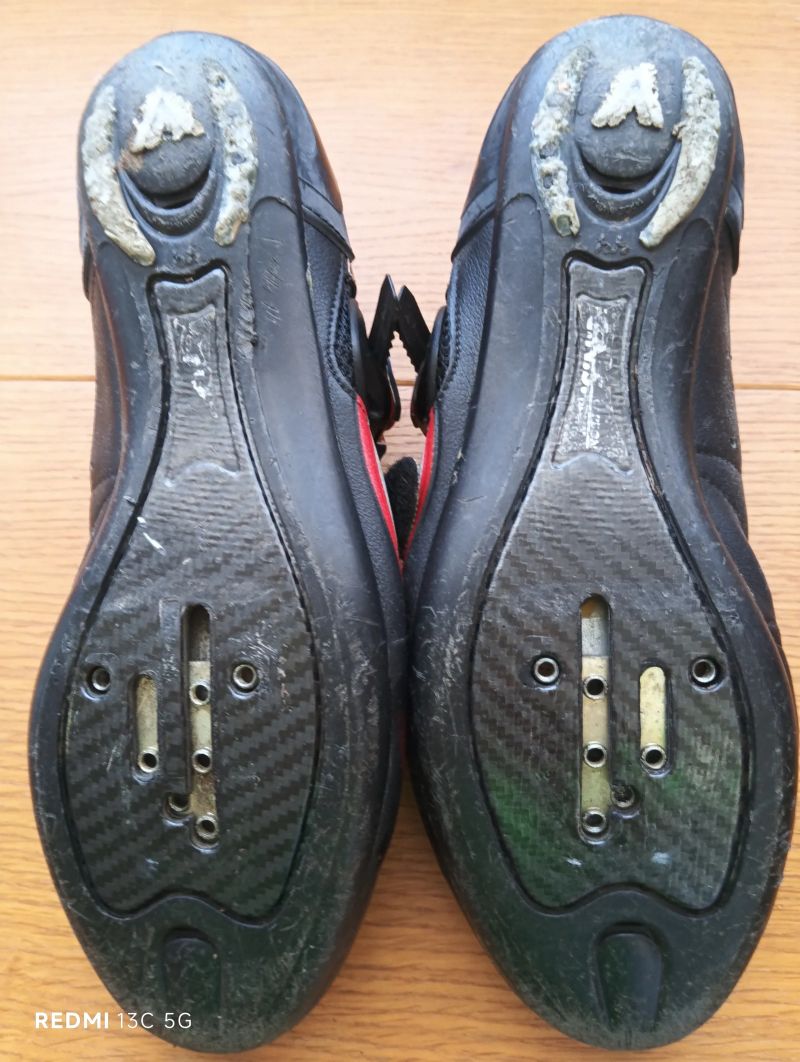 Silniční tretry,, Vittoria,, vel.44.