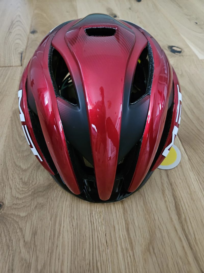 Cyklistická helma MET TRENTA