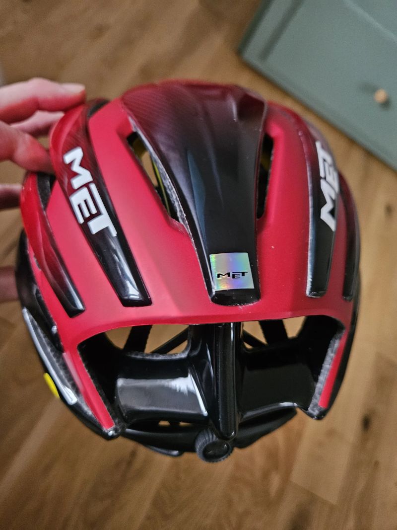 Cyklistická helma MET TRENTA