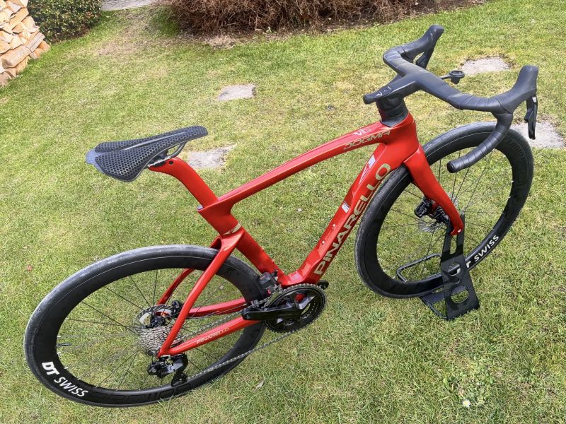 Pinarello Dogma F 2024