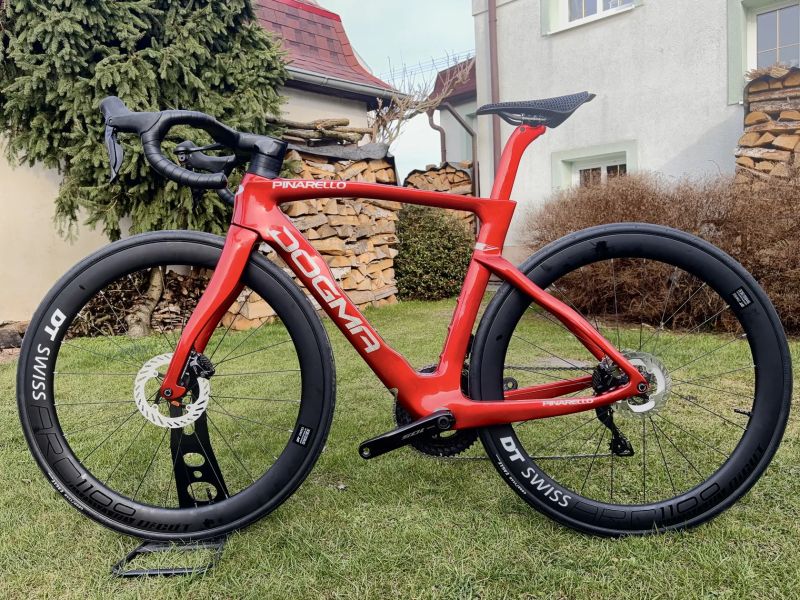 Pinarello Dogma F 2024
