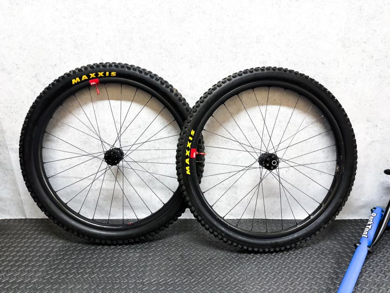 Santa Cruz Reserve 30 29” karbonová kola