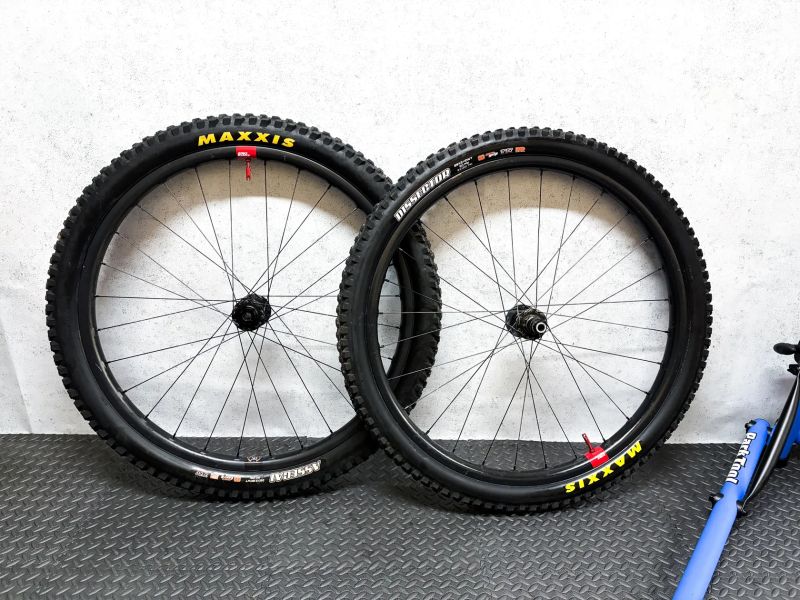 Santa Cruz Reserve 30 29” karbonová kola