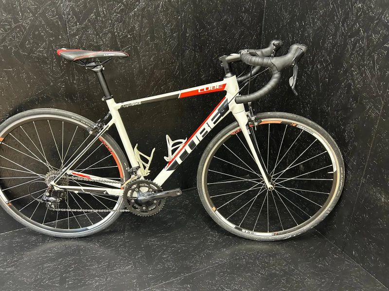 Cube Silnička Cube Attain - vel 53