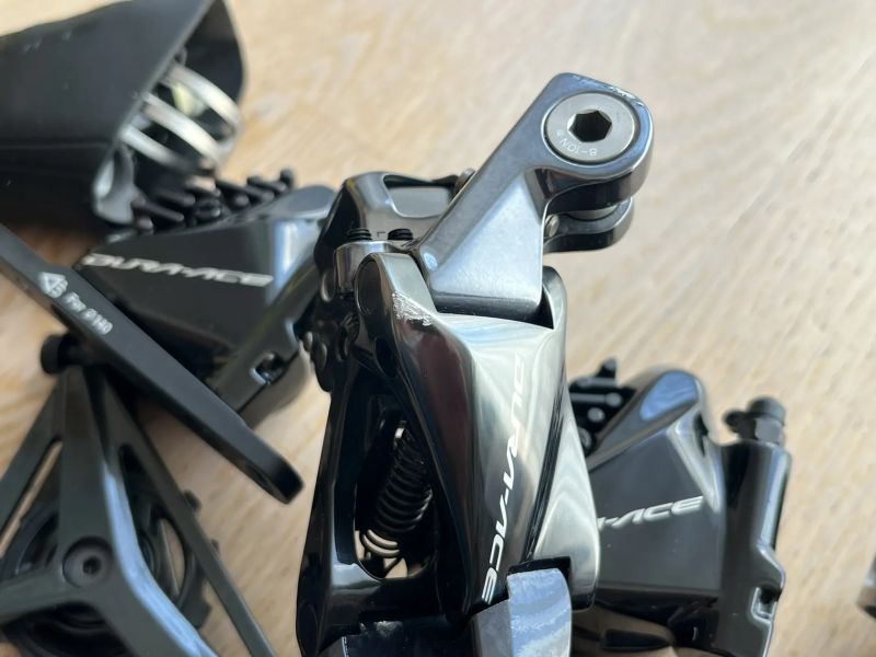 Prodám komponenty z Di2 silniční sady Shimano Dura-Ace R9150/9170