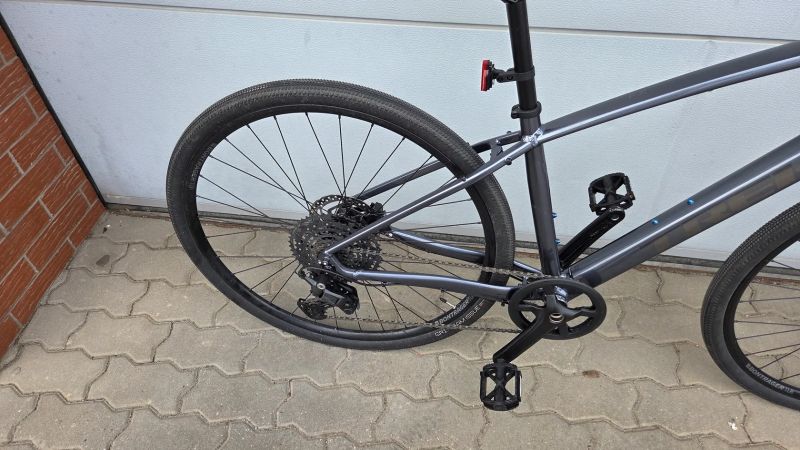 Trek FX 3 Gen 4 velikost M v záruce