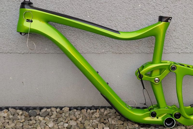 Rámová sada Giant Trance Advanced Pro 1 + tlumič + sedlovka