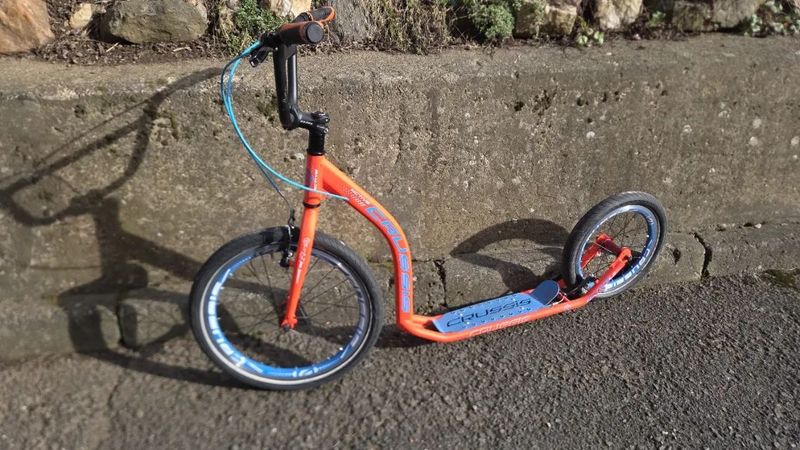 Koloběžka CRUSSIS ACTIVE 4.2 - 20"/16" (2021) – málo používaná