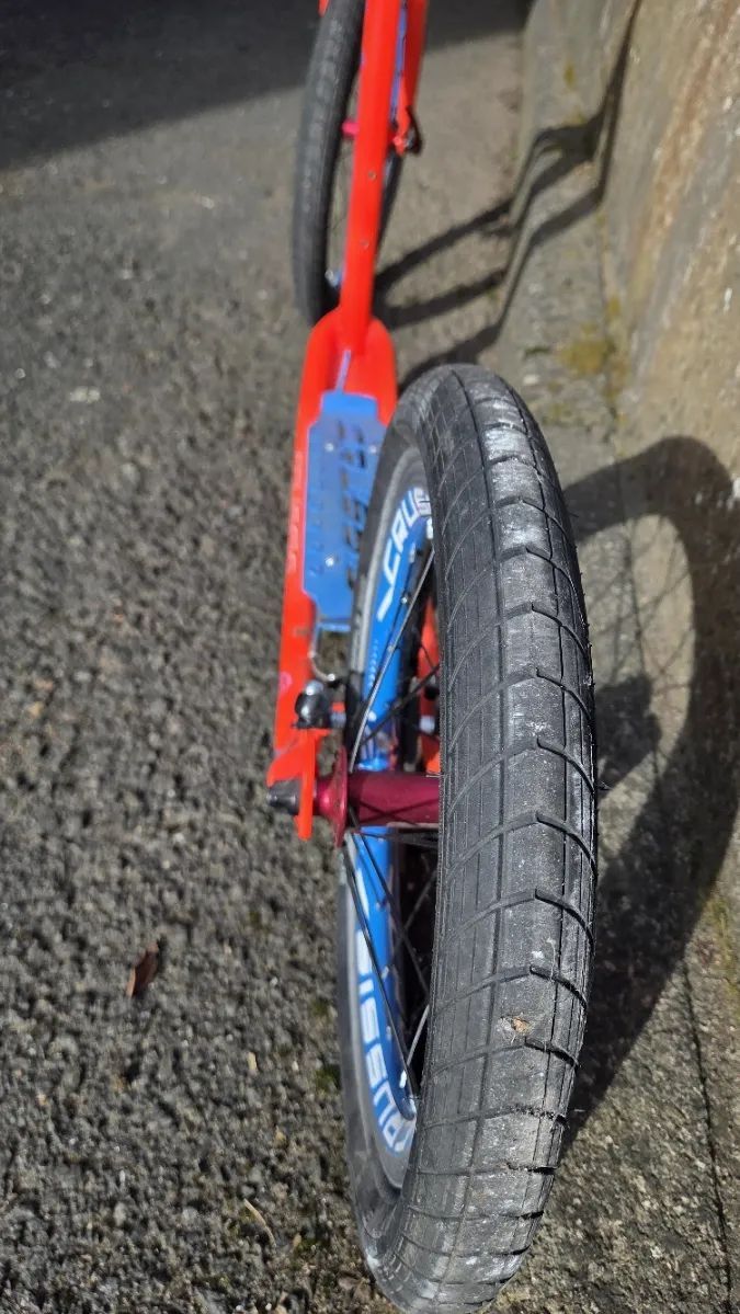 Koloběžka CRUSSIS ACTIVE 4.2 - 20"/16" (2021) – málo používaná