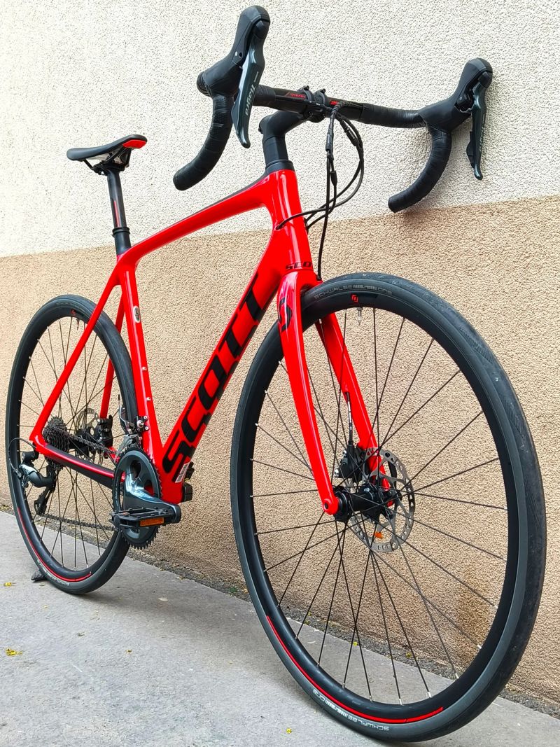 Scott Addict 30 Disc carbon vel. 56, hydr. kotouč brzdy, ZÁNOVNÍ, najeto 600 km