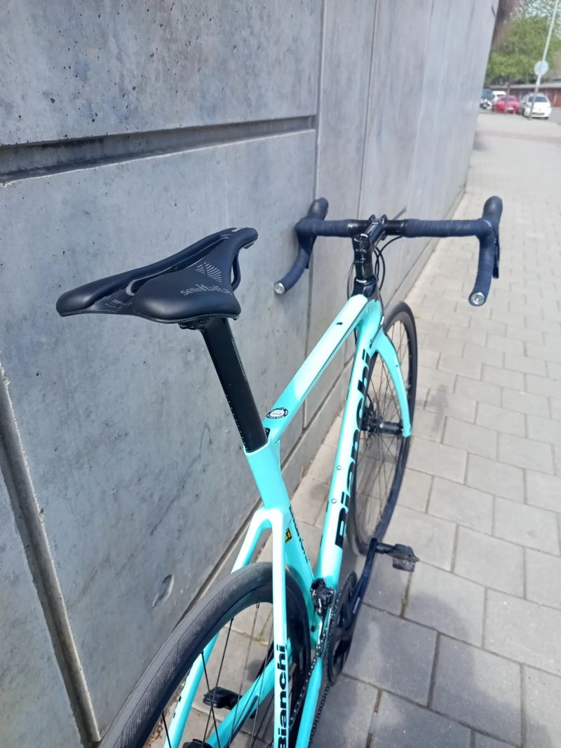 silniční karbonové kolo Bianchi Aria Disc