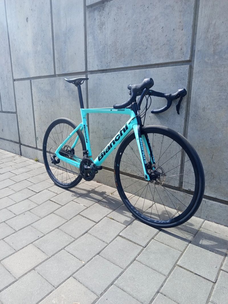silniční karbonové kolo Bianchi Aria Disc
