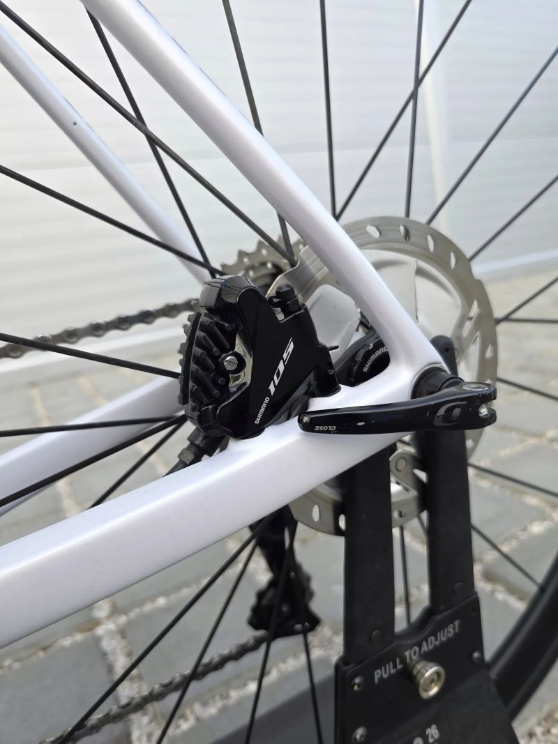 Silniční kolo Stevens Comet Disc 105 – velikost 54cm (M)