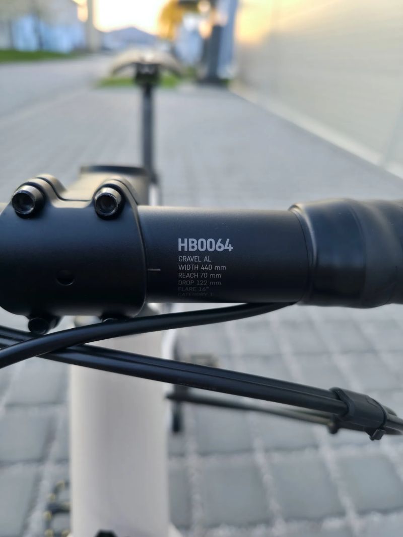 Gravel Canyon Grizl 6 Apex 2024 velikost M / Top stav