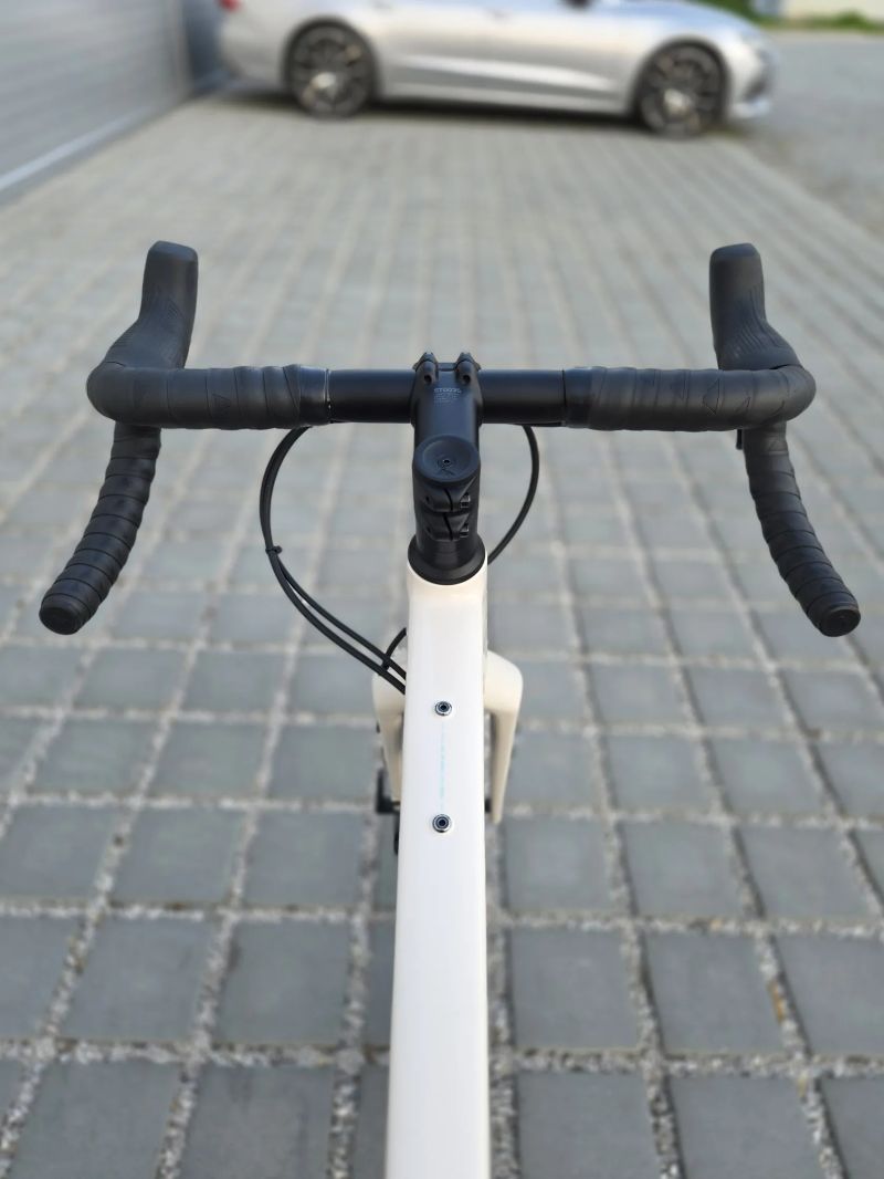 Gravel Canyon Grizl 6 Apex 2024 velikost M / Top stav