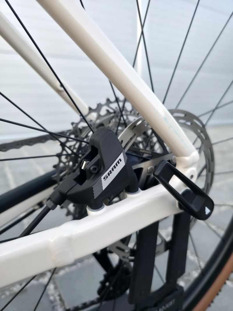 Gravel Canyon Grizl 6 Apex 2024 velikost M / Top stav