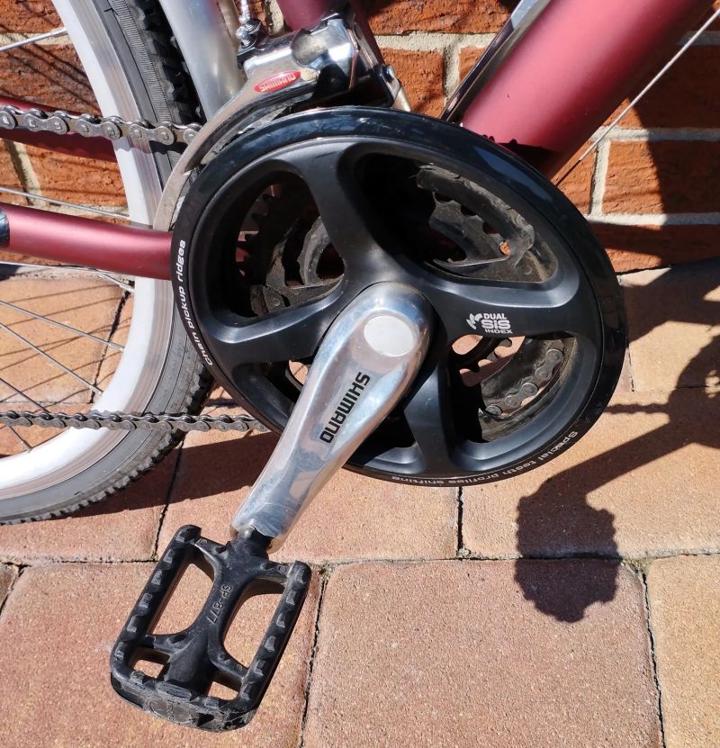 Trekové kolo Sprinter Genesis červené