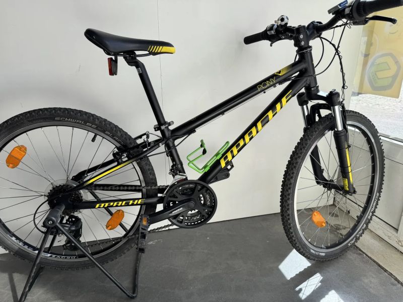 Prodám Apache PONY, 24', 1.majitel, výborný stav,málo používané