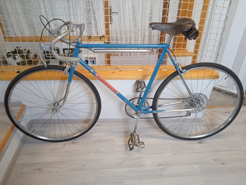 Prodám kompletně repasovaný Favorit Vel.56cm