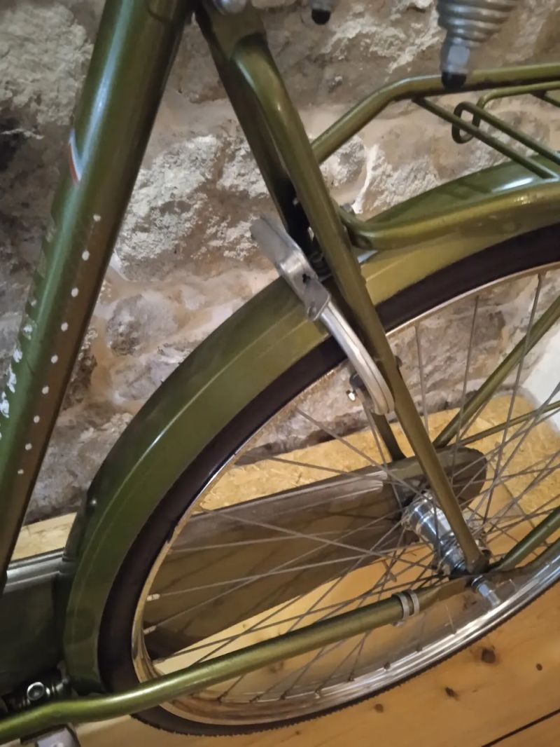 Prodám kopletně zrepasované Holandské kolo Balmoral Highlands