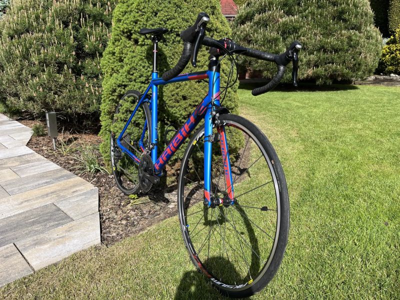 Silnička Haibike – zánovní švihák v top stavu, rok nové komponenty