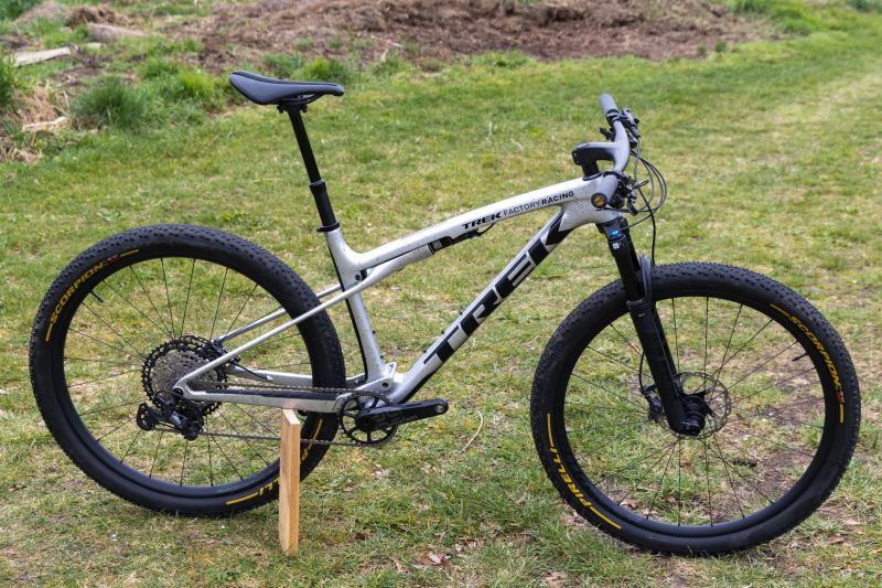 Trek TREK Supercaliber SLR 9.8 XT gen2 – L