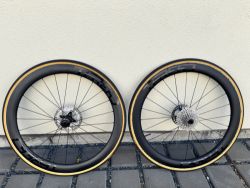 Karbonová silniční kola Thread DT Swiss 50