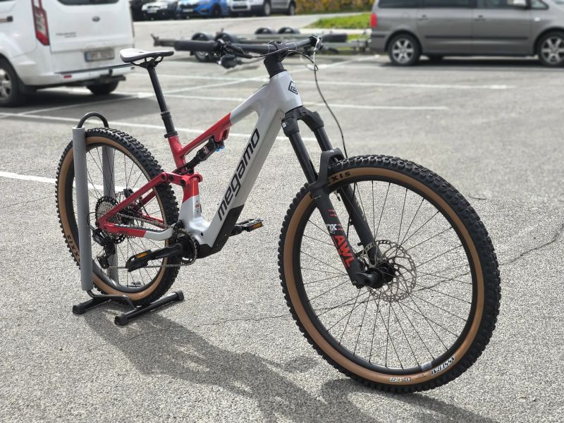 !!!NOVÝ!!! Megamo REASON AL 07 - Dji AVINOX, 800Wh, vel. L