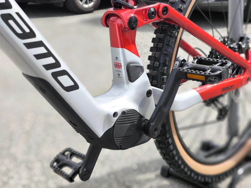 !!!NOVÝ!!! Megamo REASON AL 07 - Dji AVINOX, 800Wh, vel. L