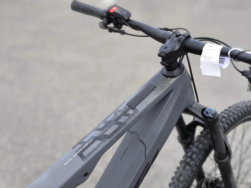 !!!NOVÝ!!! Karbon KTM MACINA KAPOHO COMP LTD, Bosch CX5, 800Wh vel. XL