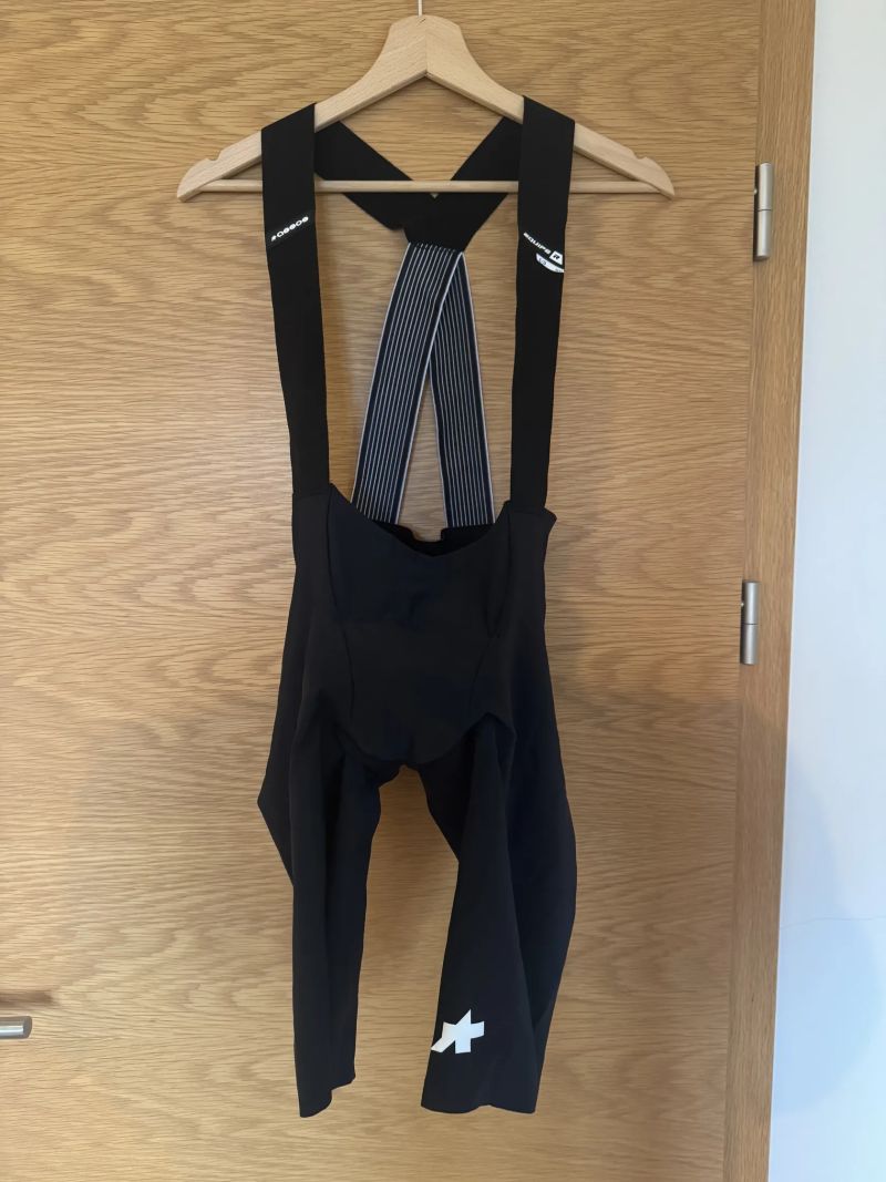 Assos Equipe R, kraťasy 