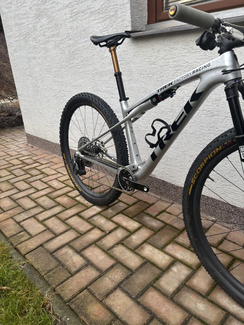 Trek Supercaliber 9.9 2024 - top stav