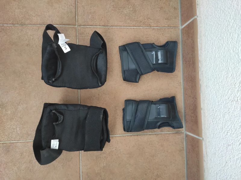 Sportovní přilba (i na kolo) + chrániče zdarma