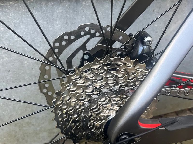 Karbonové silniční kolo Eddy Merckx Mourenx 69, nová sada Shimano 105 2x12s