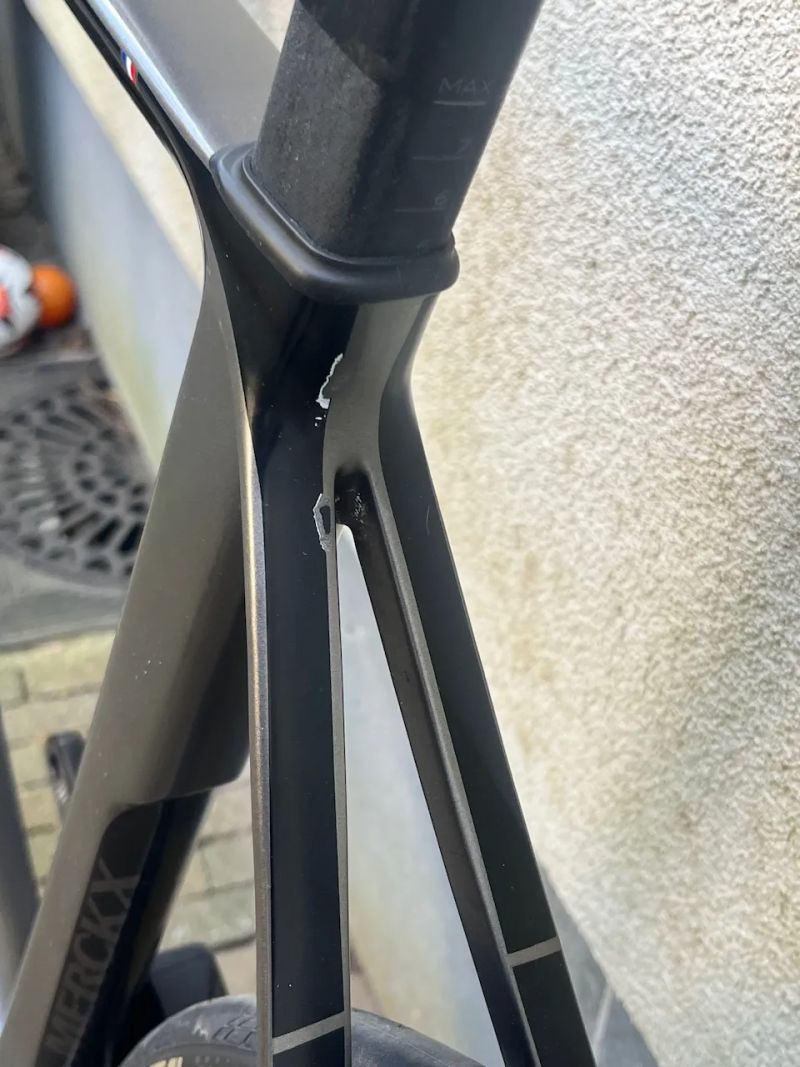 Karbonové silniční kolo Eddy Merckx Mourenx 69, nová sada Shimano 105 2x12s