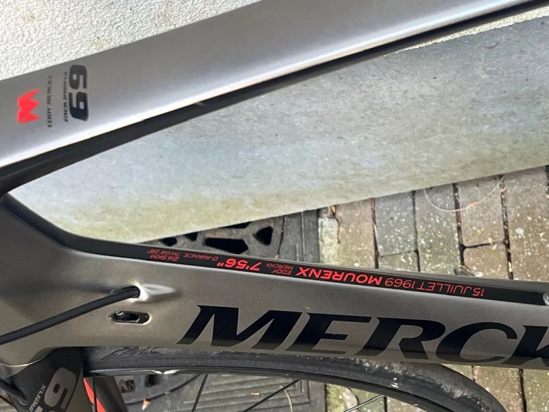 Karbonové silniční kolo Eddy Merckx Mourenx 69, nová sada Shimano 105 2x12s