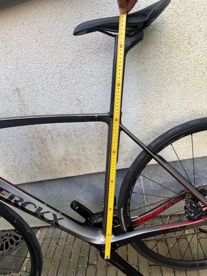 Karbonové silniční kolo Eddy Merckx Mourenx 69, nová sada Shimano 105 2x12s