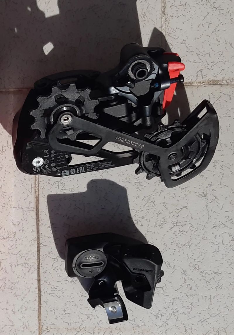 SRAM GX Eagle AXS (přehazovačka + řazení + nabíječka) – nejeté