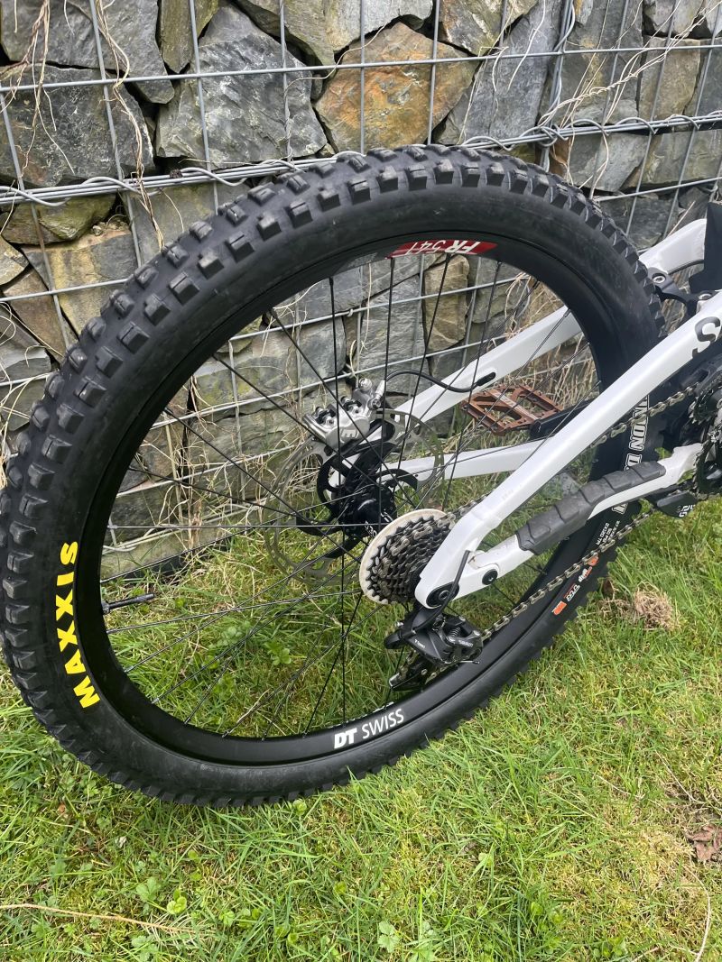 Commencal Supreme V5