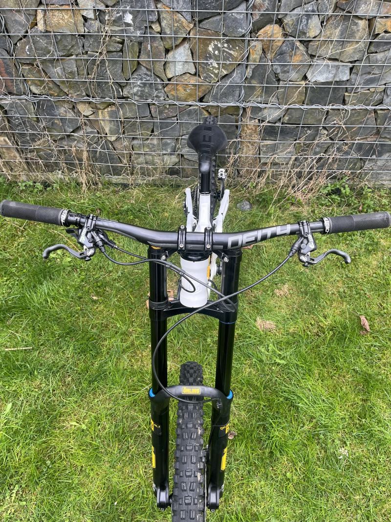 Commencal Supreme V5