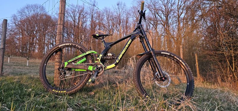 Lapierre DH 727