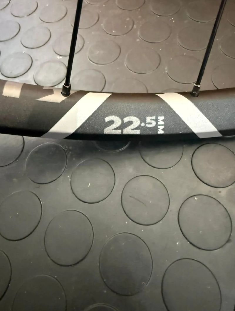 Lehká kola DT Swiss XR 1501 Spline One 29" – BOOST