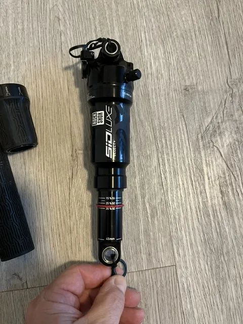 Prodám Rock Shox SIDLuxe Select+ / 190x45