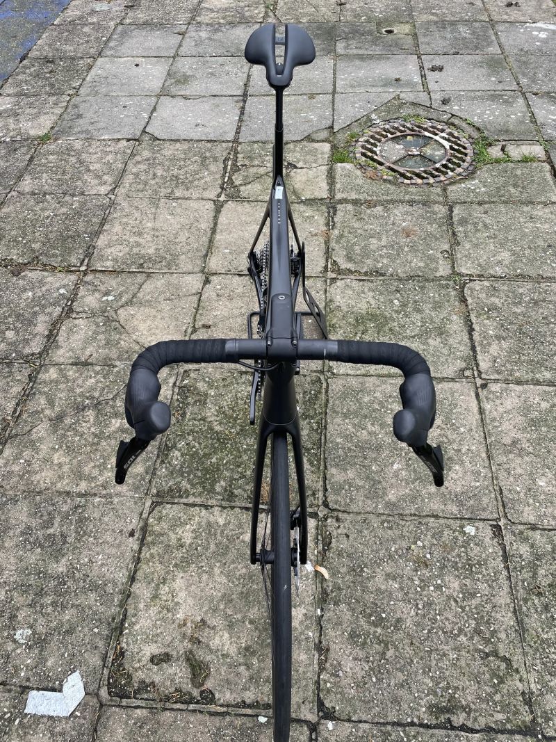 Trek Madone SL 6 Gen 8 velikosti M/L, L